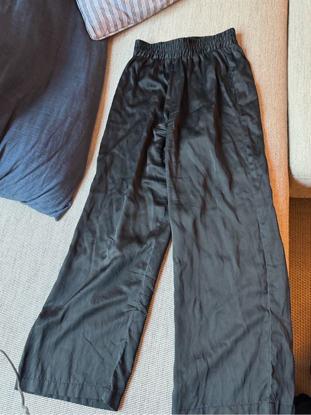 Reformation 100% silk pull on trousers